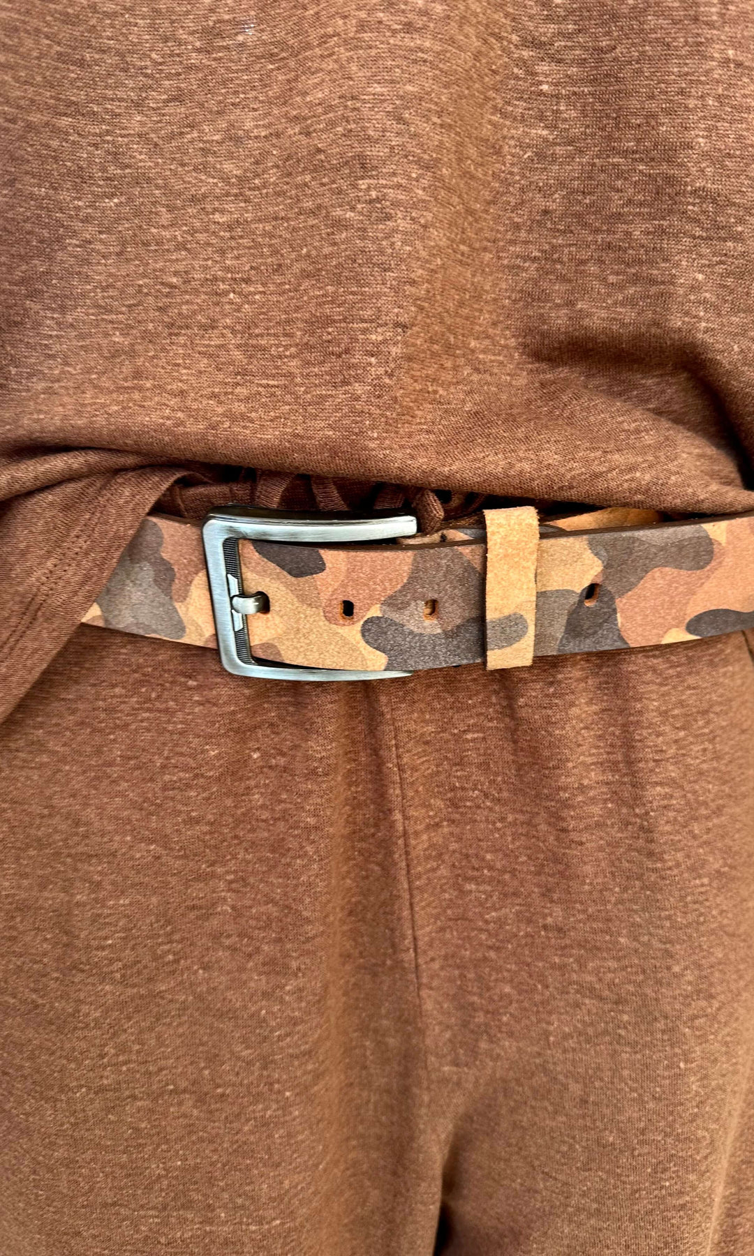 Skinnbelte i Brun camo