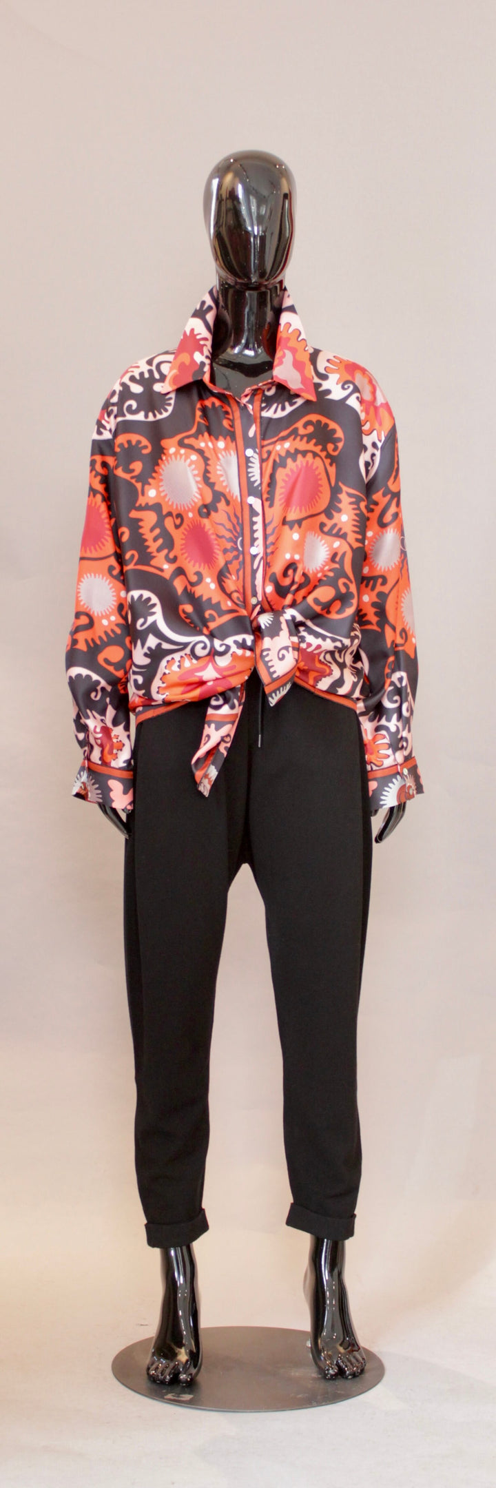 Silkebluse i oransje multi print