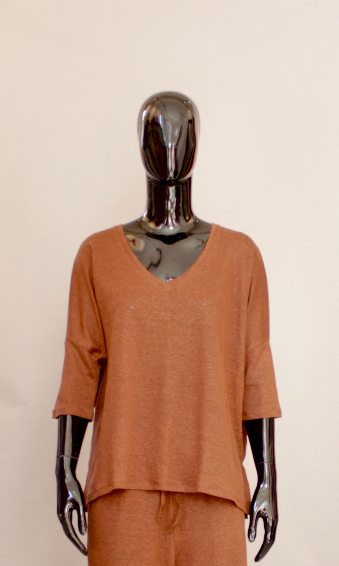 Lin t-shirt i Mørkebrun